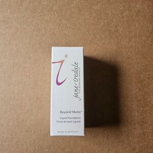 Jane Iredale Beyond Matte Foundation - M3